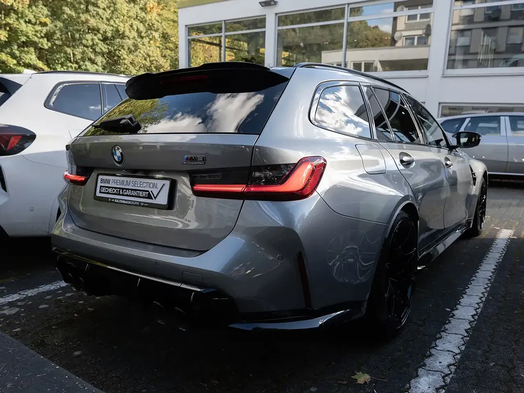 BMW M3 xDrive M Competition Touring - Thumbnail 4