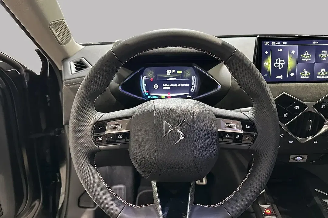DS Automobiles DS 3 - Thumbnail 11