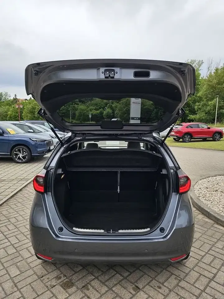 Honda Jazz 1.5 i-MMD Hybrid e-CVT Executive - Thumbnail 14