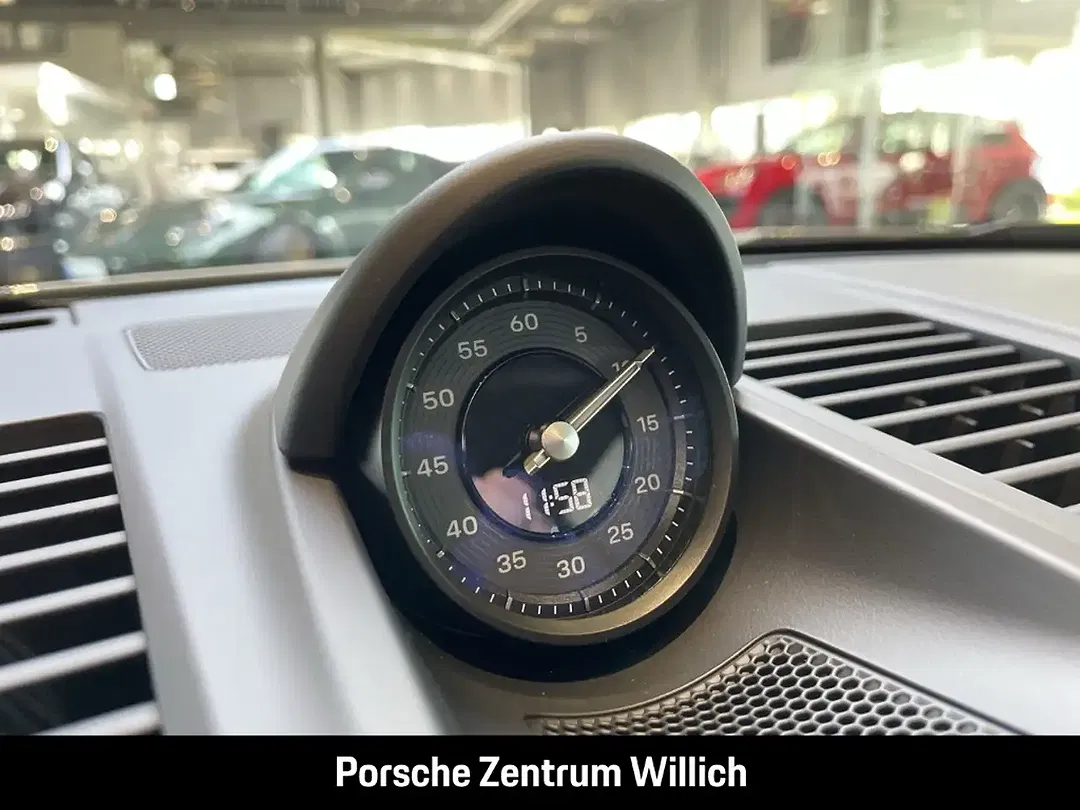 Porsche 992 Carrera GTS Cabriolet - Thumbnail 13
