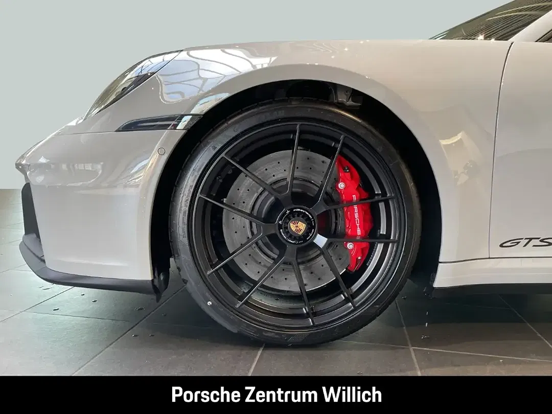 Porsche 992 Carrera GTS Cabriolet - Thumbnail 6
