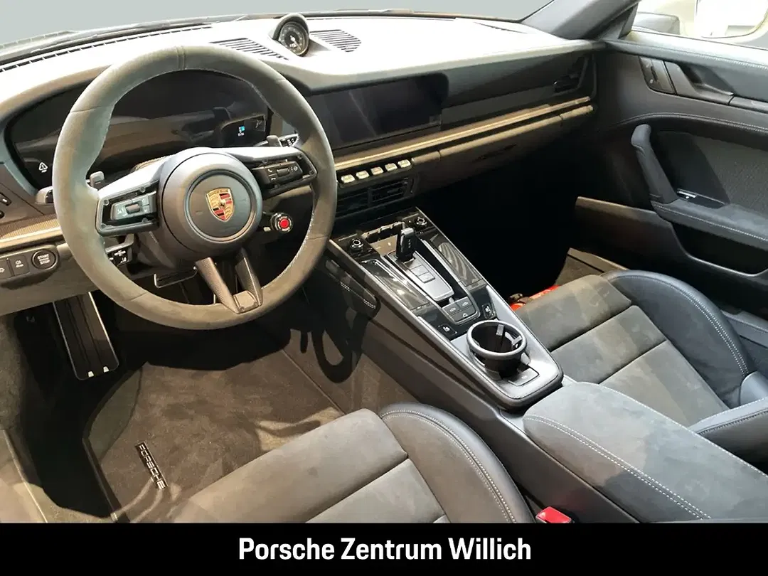 Porsche 992 Carrera GTS Cabriolet - Thumbnail 9