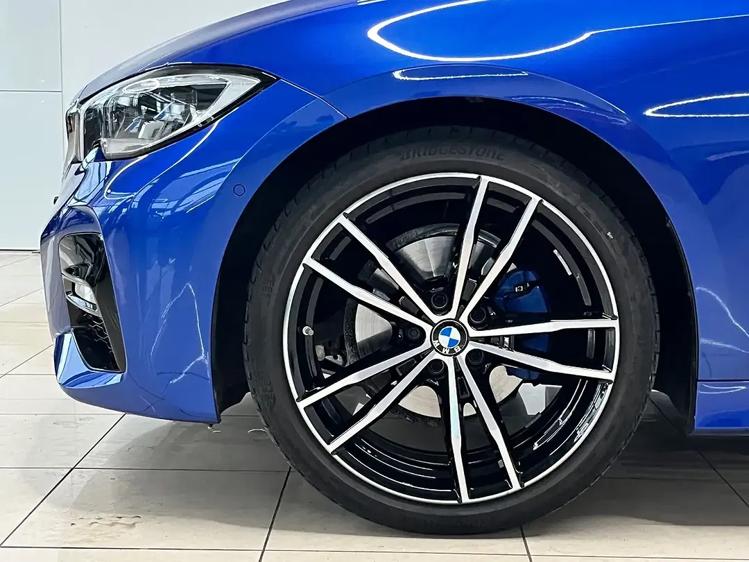 BMW 320 xDrive M Sport - Thumbnail 10