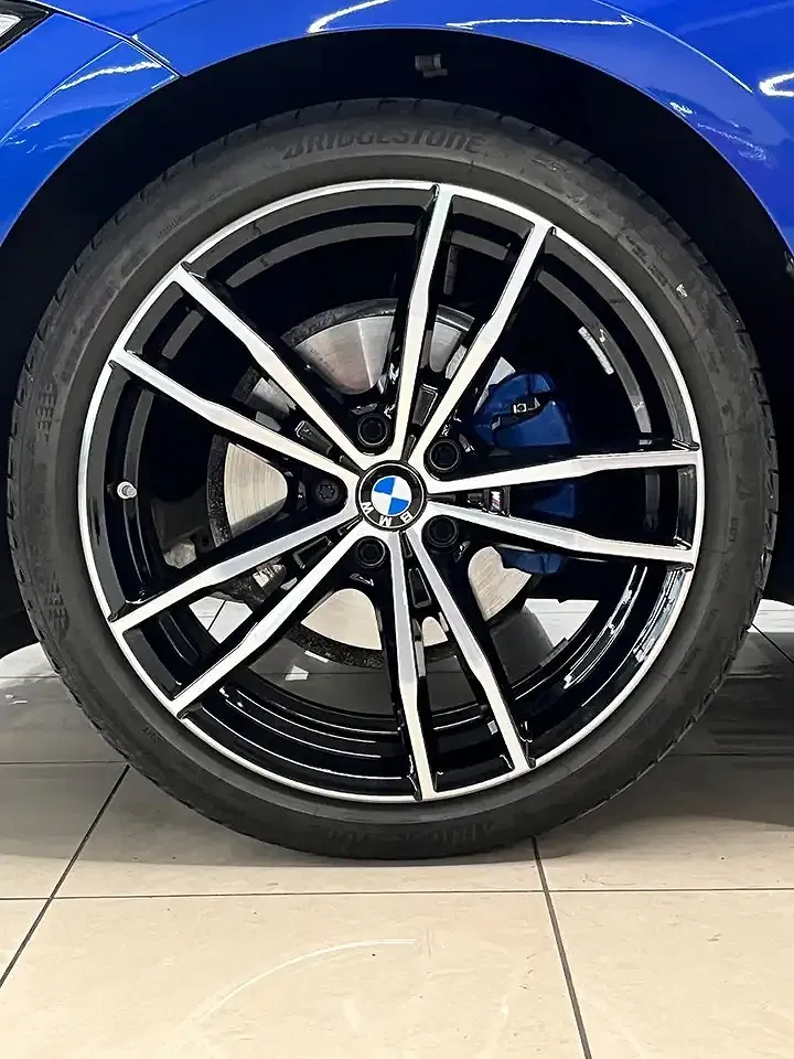 BMW 320 xDrive M Sport - Thumbnail 11