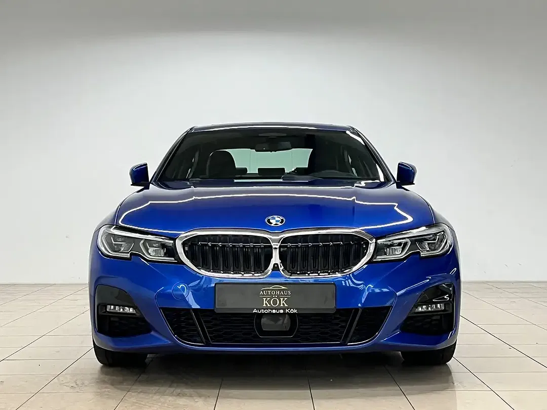 BMW 320 xDrive M Sport - Thumbnail 3