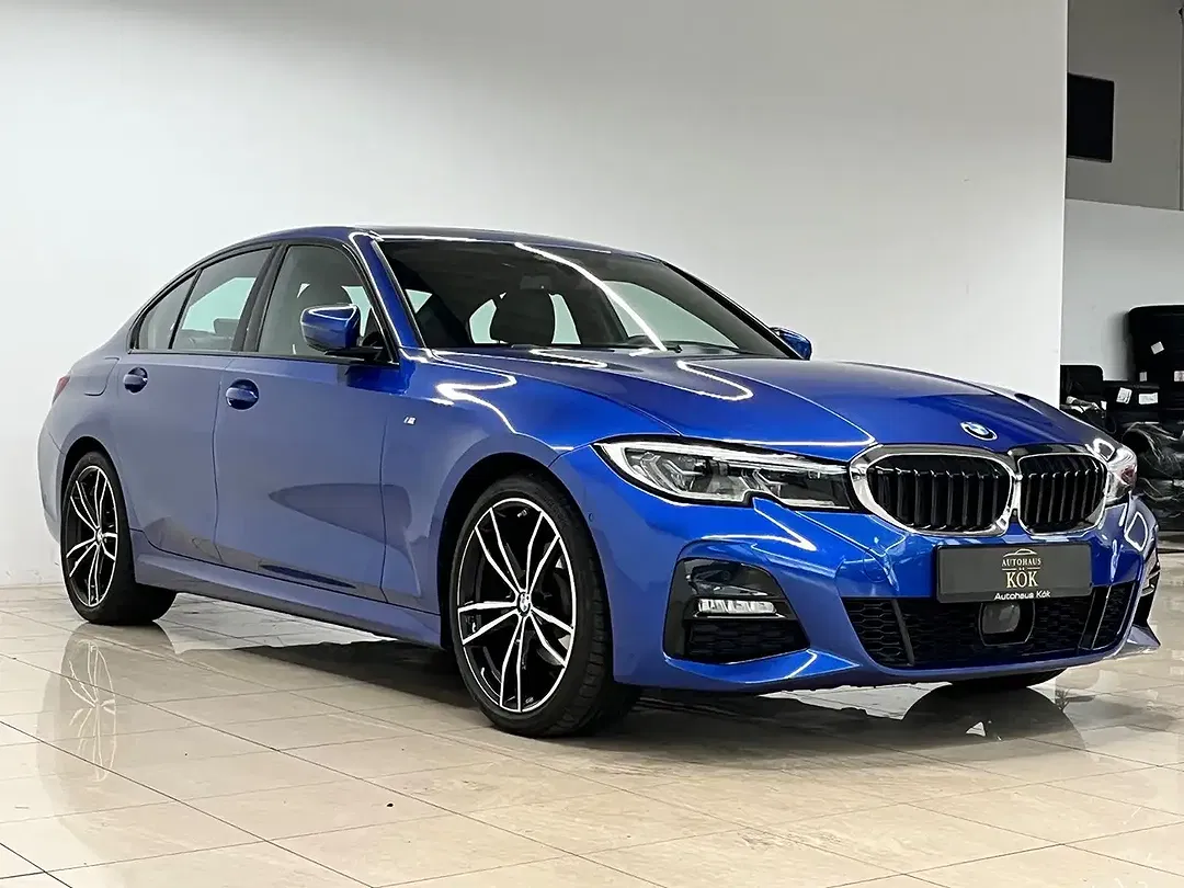 BMW 320 xDrive M Sport - Thumbnail 4