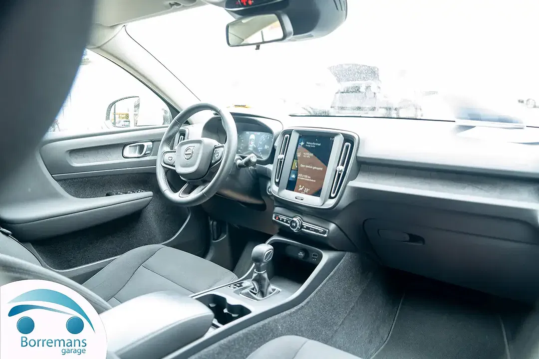 Volvo XC40 Momentum Core - foto 15