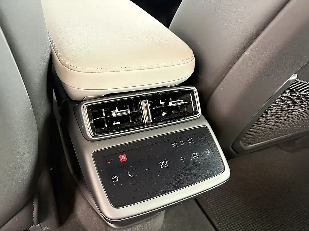 Polestar 4 100 kWh Long Range Dual Motor Plus - Thumbnail 8