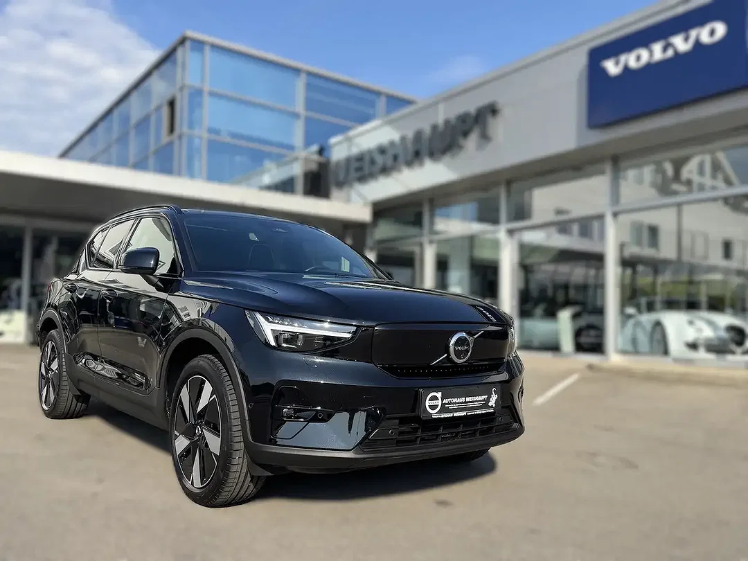 Volvo XC40 Plus Dark - Afbeelding 1