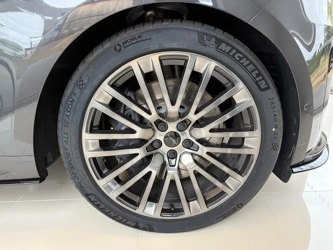 Land Rover Range Rover Sport P635 SV - Thumbnail 5