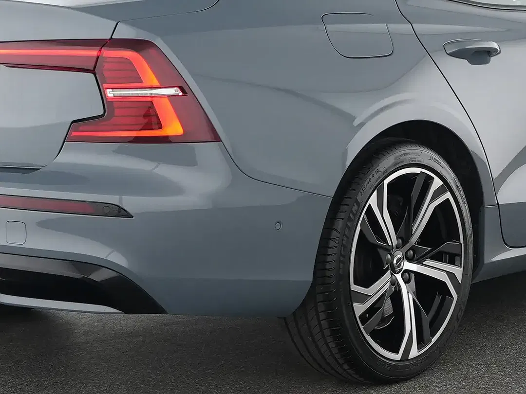 Volvo S60 B5 AWD Ultimate Dark - Thumbnail 10