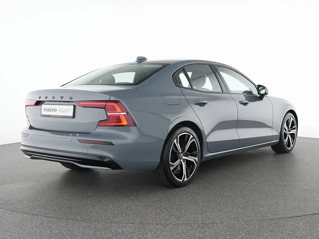 Volvo S60 B5 AWD Ultimate Dark - foto 2