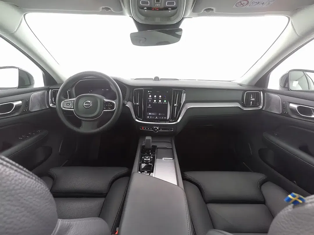 Volvo S60 B5 AWD Ultimate Dark - Thumbnail 3