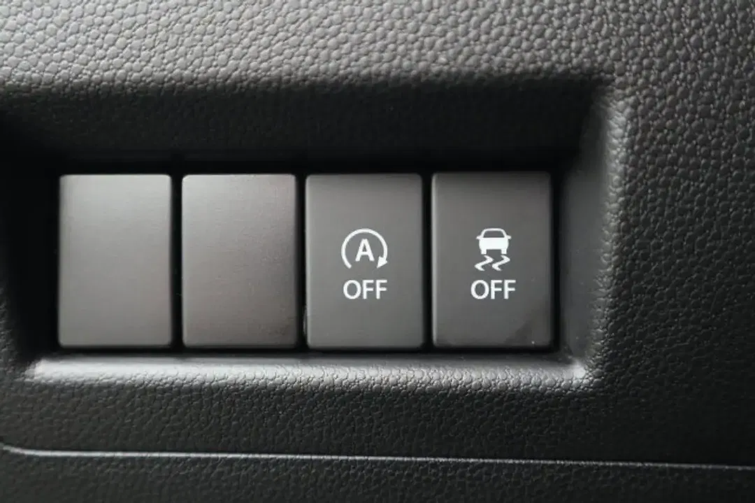 Suzuki Ignis 1.2 4x4 Elegance - Thumbnail 10