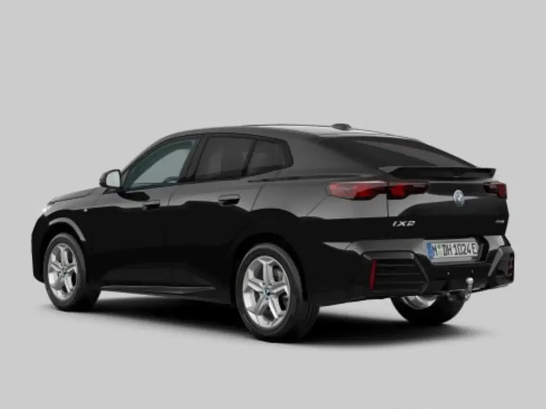 BMW iX2 eDrive M - Thumbnail 3