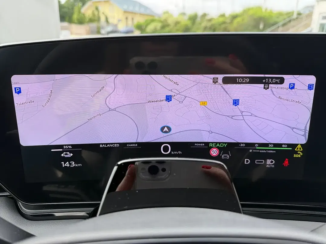 Audi A6 e-tron quattro Avant S line - Thumbnail 12
