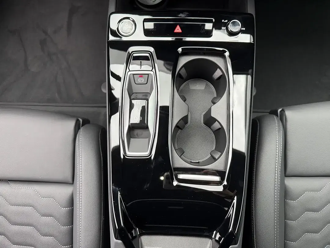 Audi A6 e-tron quattro Avant S line - Thumbnail 14