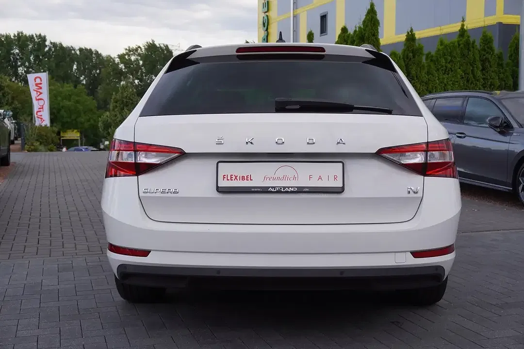 Skoda Superb 1.4 iV Combi Style - Thumbnail 2