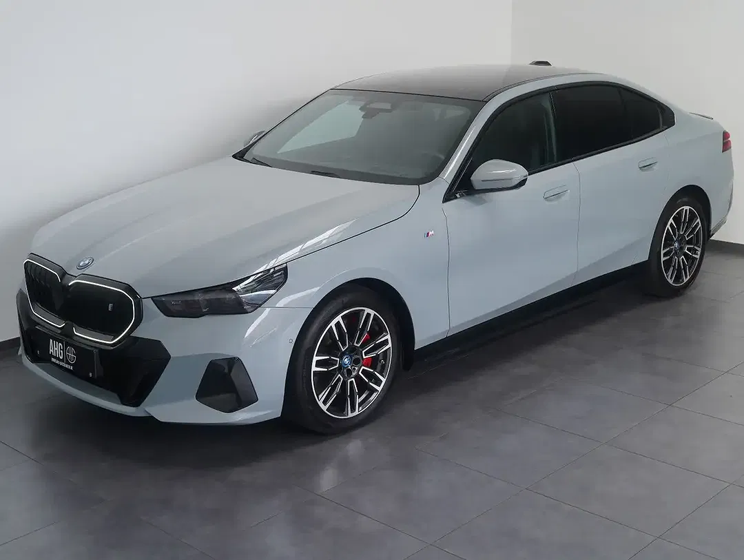 BMW i5 eDrive M Sport Pro - Thumbnail 3