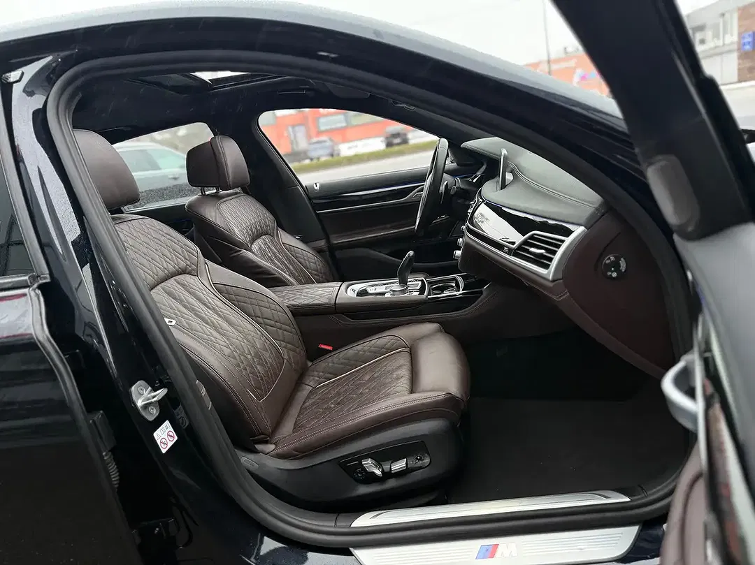 BMW 745 PHEV M - Thumbnail 6