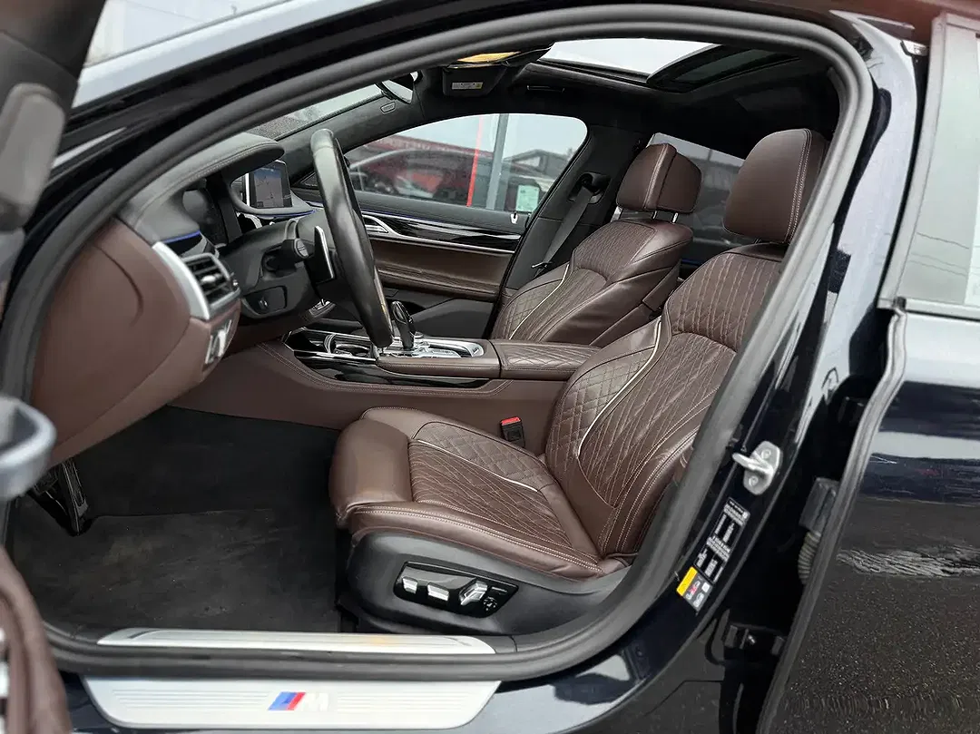 BMW 745 PHEV M - Thumbnail 5