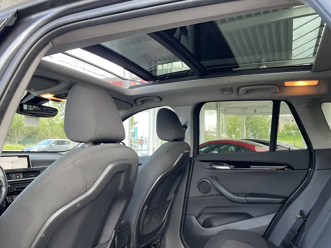 BMW X1 1.5 - foto 8