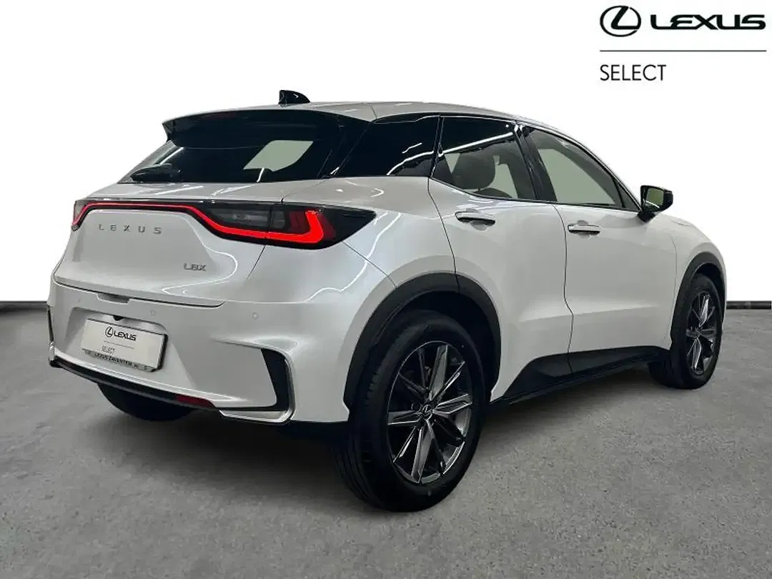 Lexus LBX Elegant - Thumbnail 15