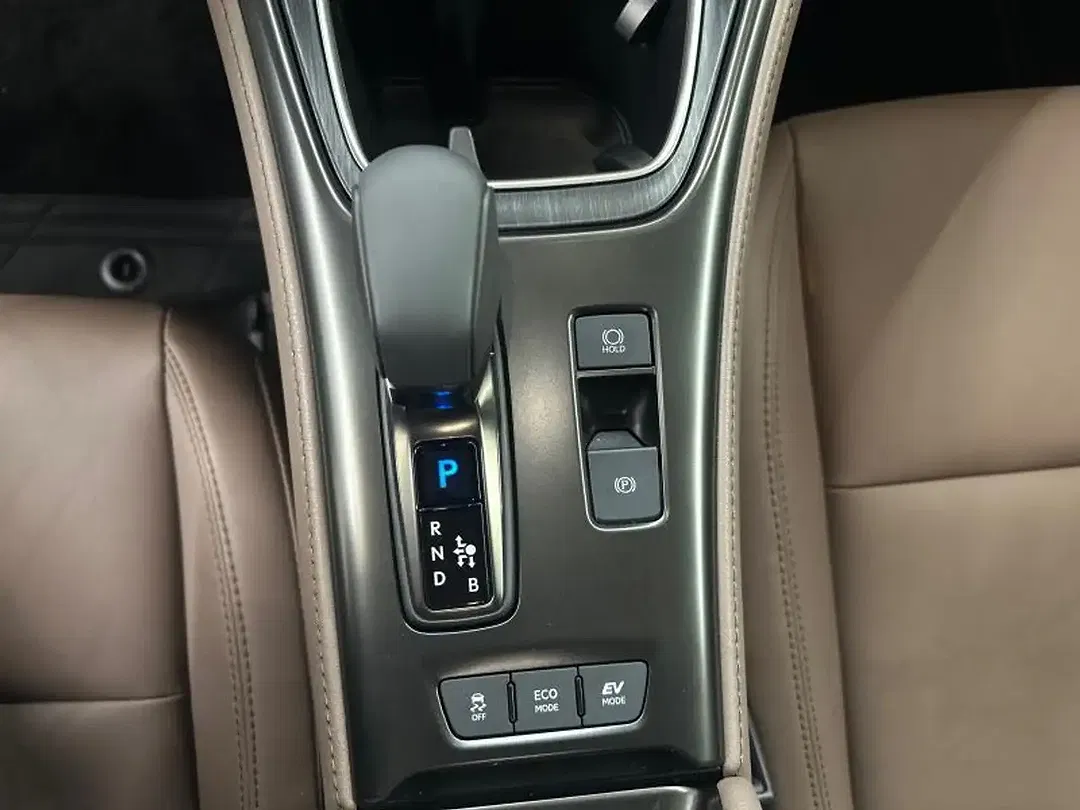 Lexus LBX Elegant - Thumbnail 23