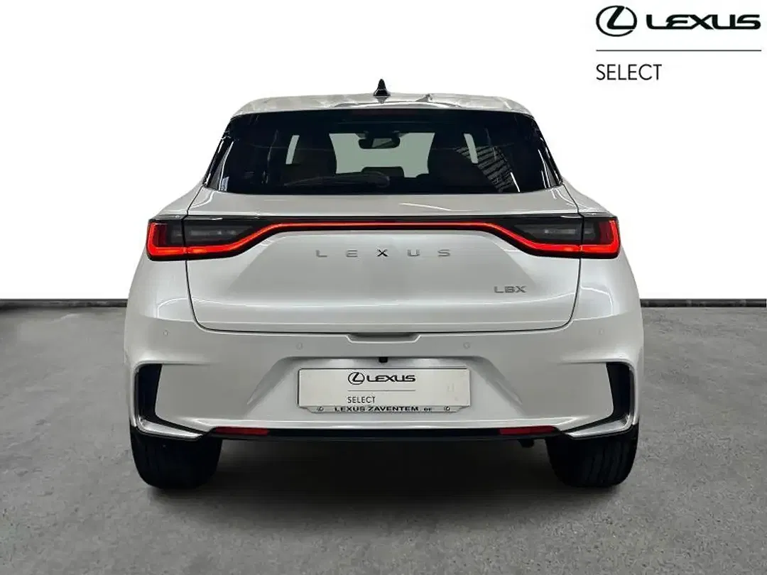 Lexus LBX Elegant - Thumbnail 4