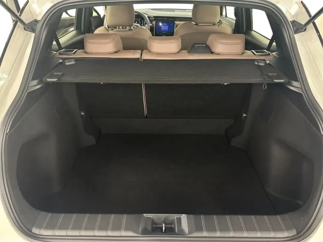 Lexus LBX Elegant - Thumbnail 9