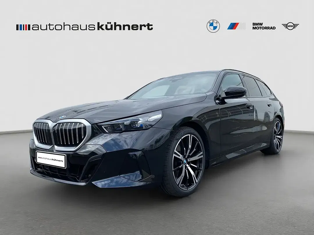 BMW 520 Touring M Sport - Thumbnail 1
