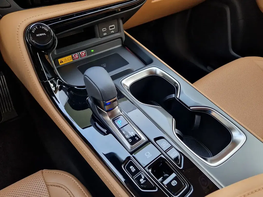 Lexus NX 450h+ E-FOUR Executive - Thumbnail 13
