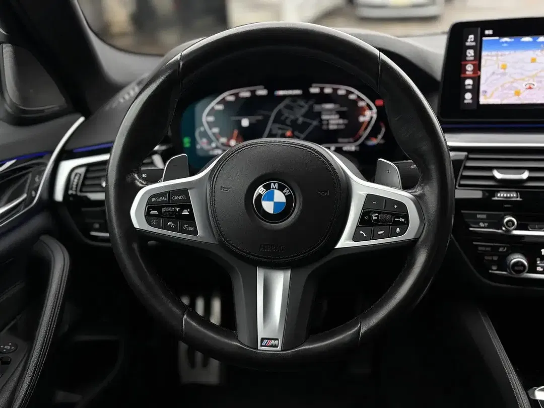 BMW M550 xDrive - Thumbnail 6
