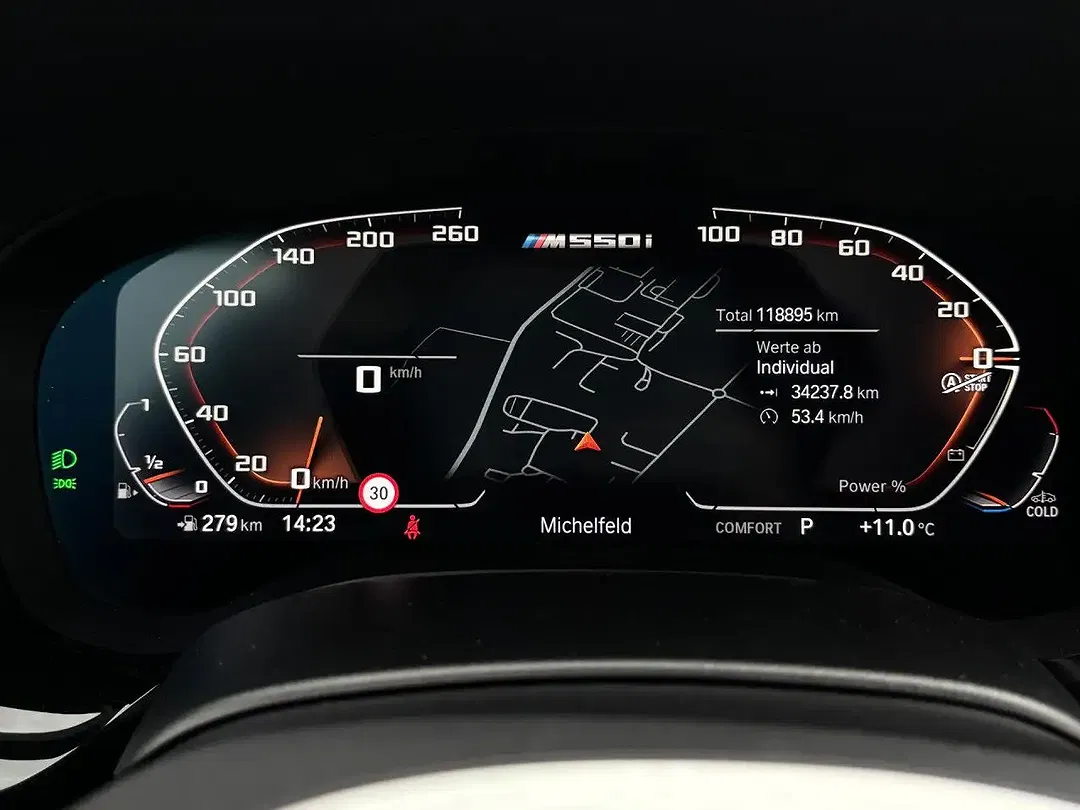 BMW M550 xDrive - Thumbnail 7