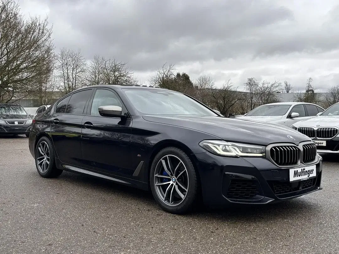 BMW M550 xDrive - Thumbnail 3