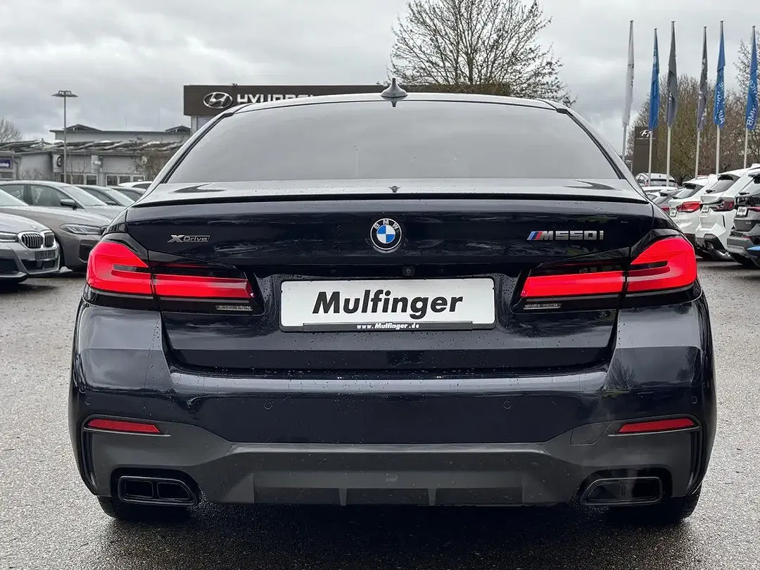BMW M550 xDrive - Thumbnail 4