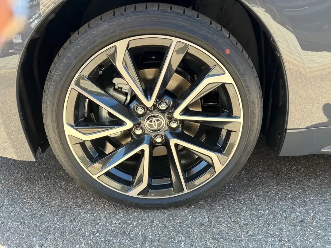 Toyota Corolla Hybrid Lounge - Thumbnail 8