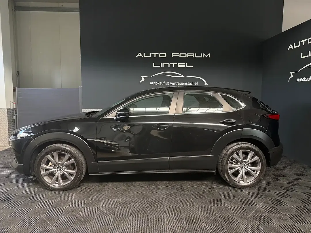 Mazda CX-30 - Thumbnail 3