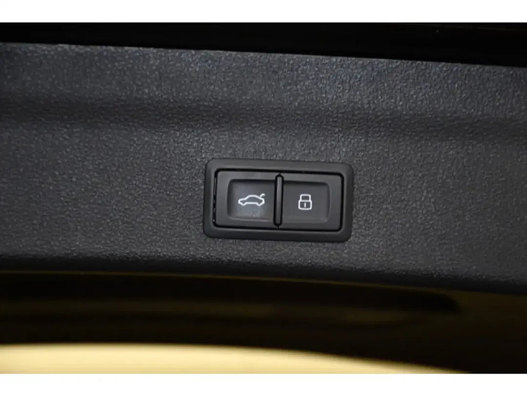 Audi RS6 tiptronic quattro Avant - Thumbnail 12
