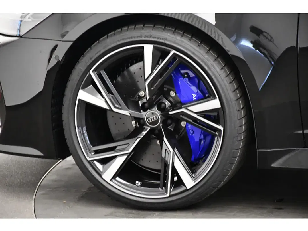 Audi RS6 tiptronic quattro Avant - Thumbnail 14