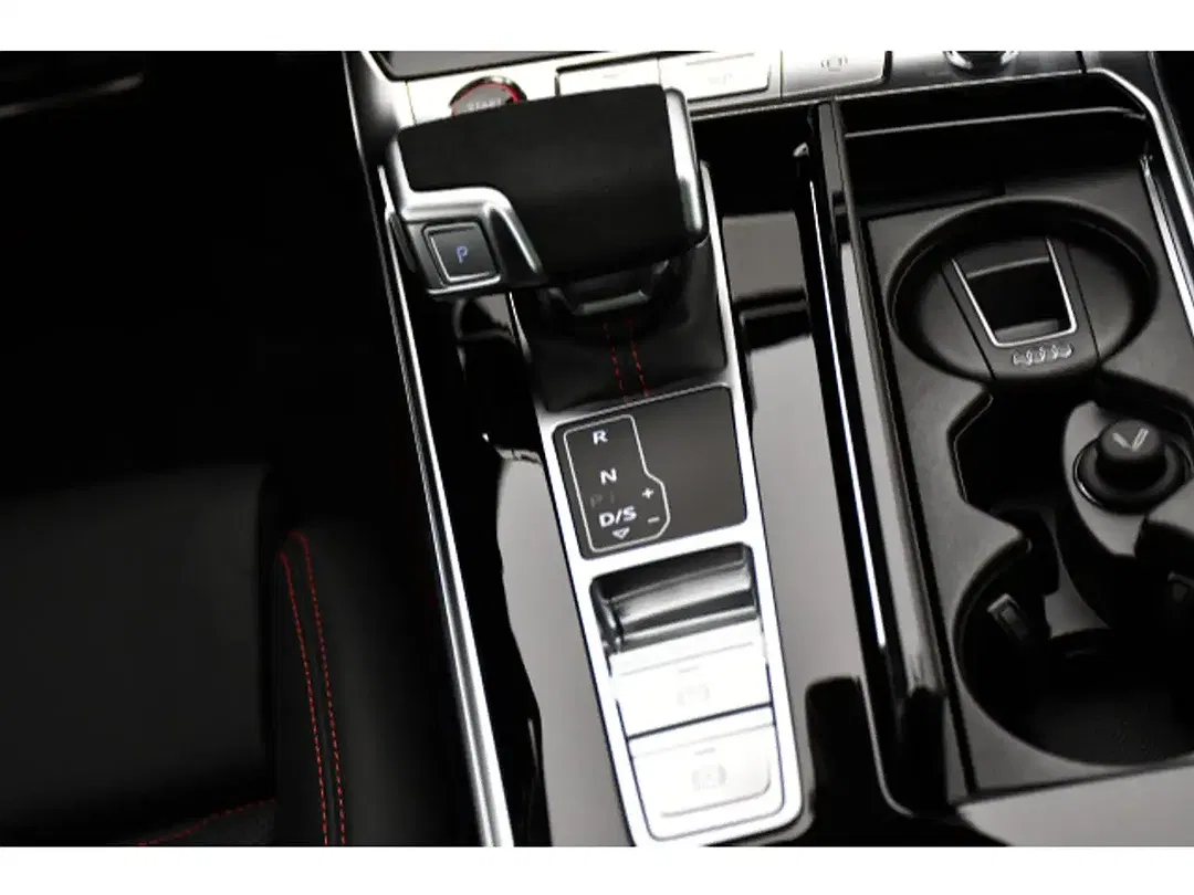 Audi RS6 tiptronic quattro Avant - Thumbnail 5