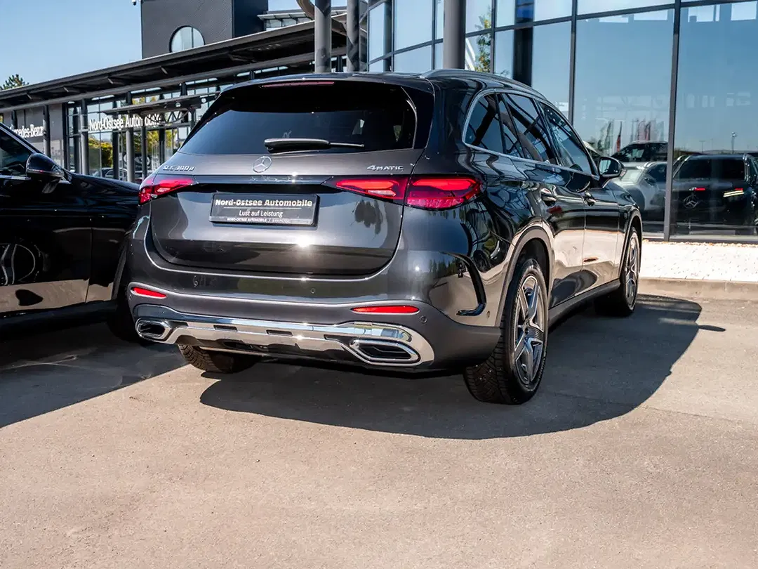 Mercedes-Benz GLC 300 4MATIC AMG MBUX - Thumbnail 6