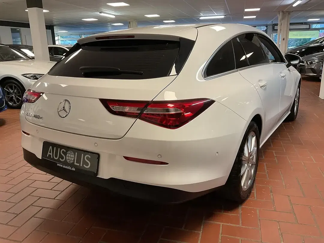 Mercedes-Benz CLA 180 - Thumbnail 10