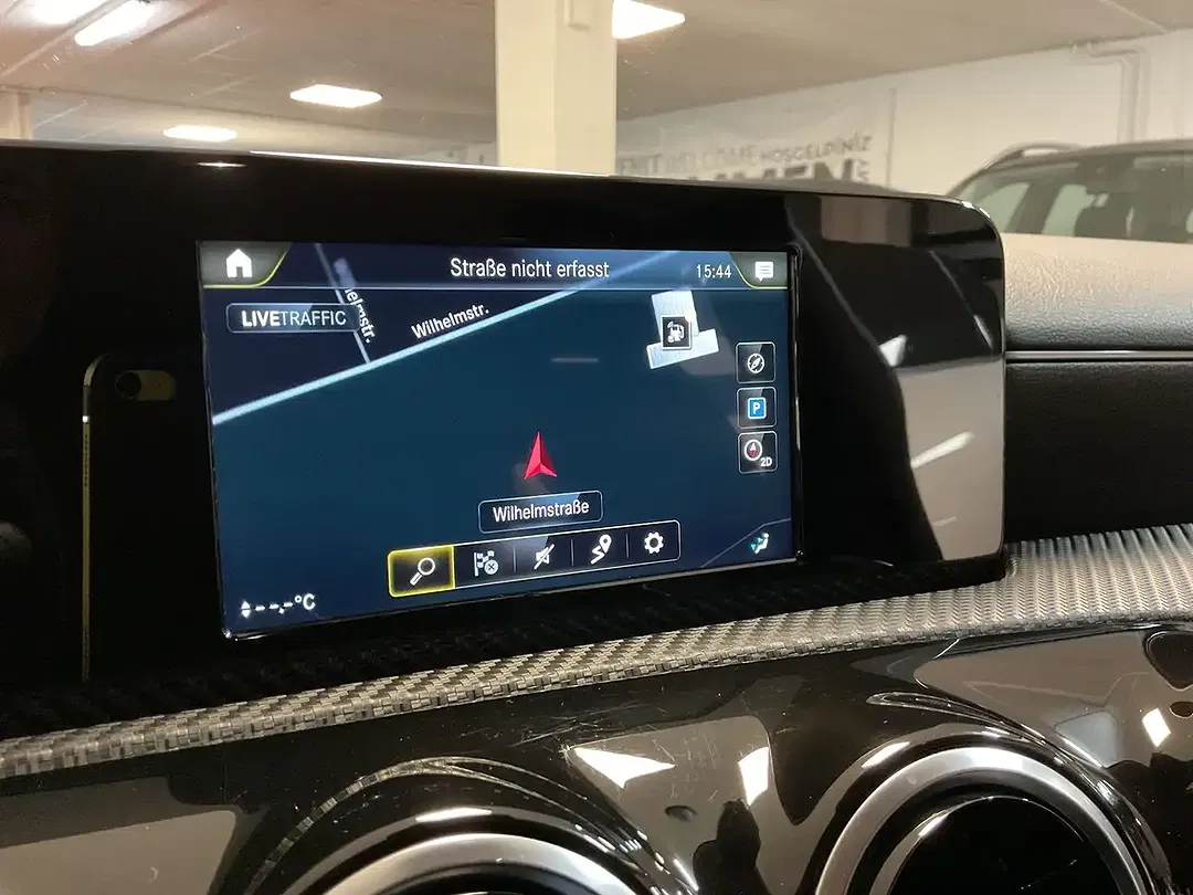 Mercedes-Benz CLA 180 - Thumbnail 14