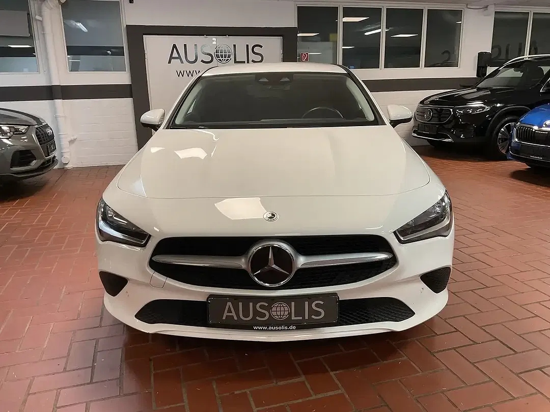 Mercedes-Benz CLA 180 - Thumbnail 2