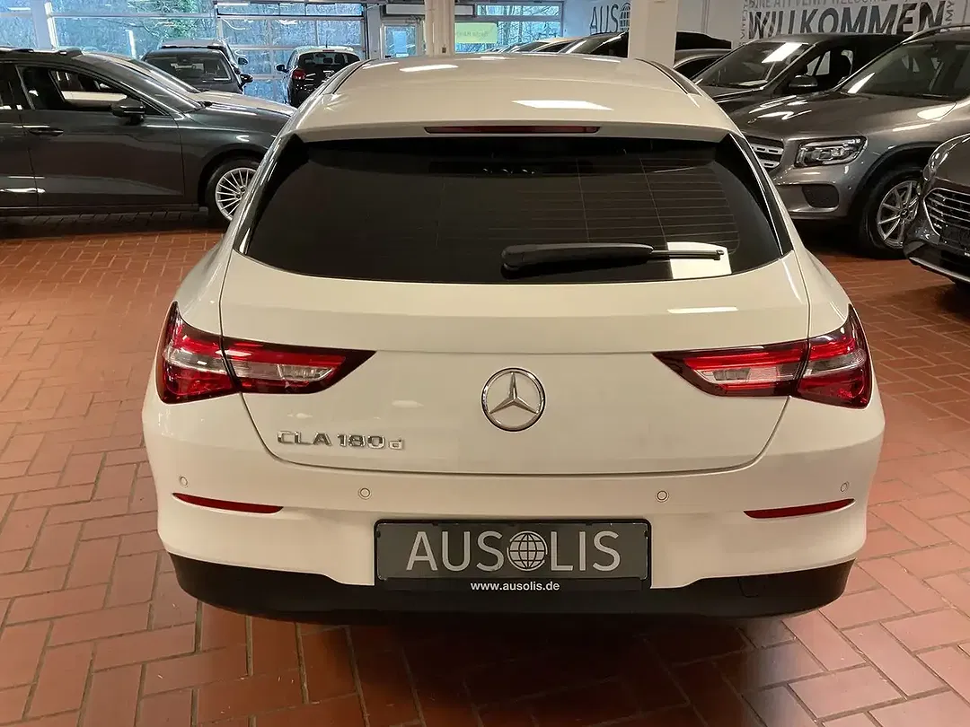 Mercedes-Benz CLA 180 - Thumbnail 7
