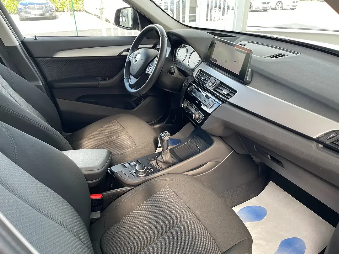 BMW X1 1.5 Pro - Thumbnail 5