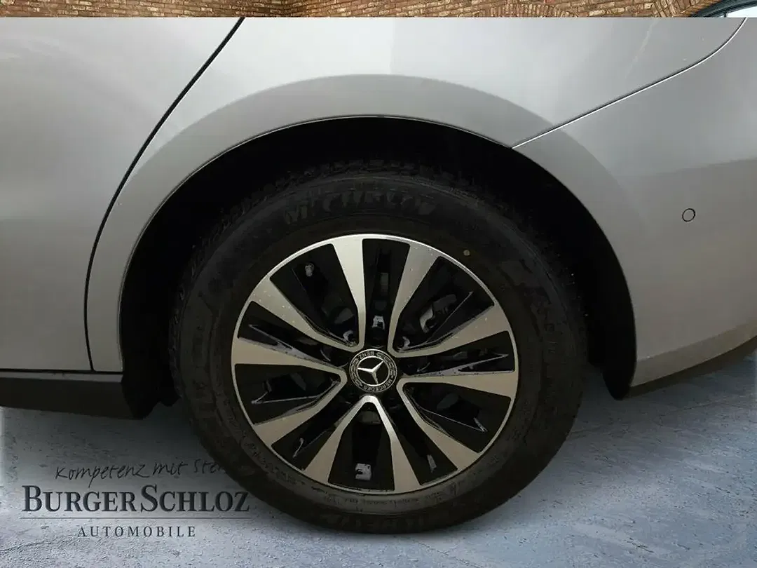 Mercedes-Benz B 180 - Thumbnail 8