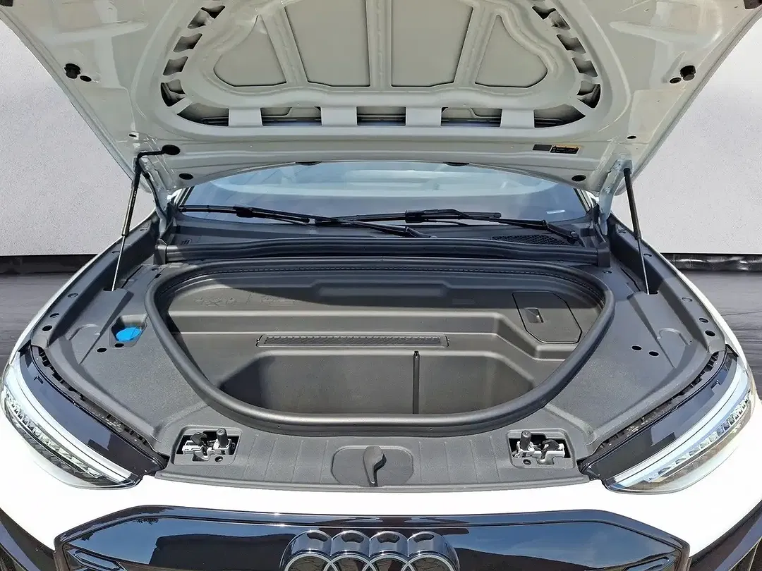 Audi Q6 e-tron quattro - foto 9