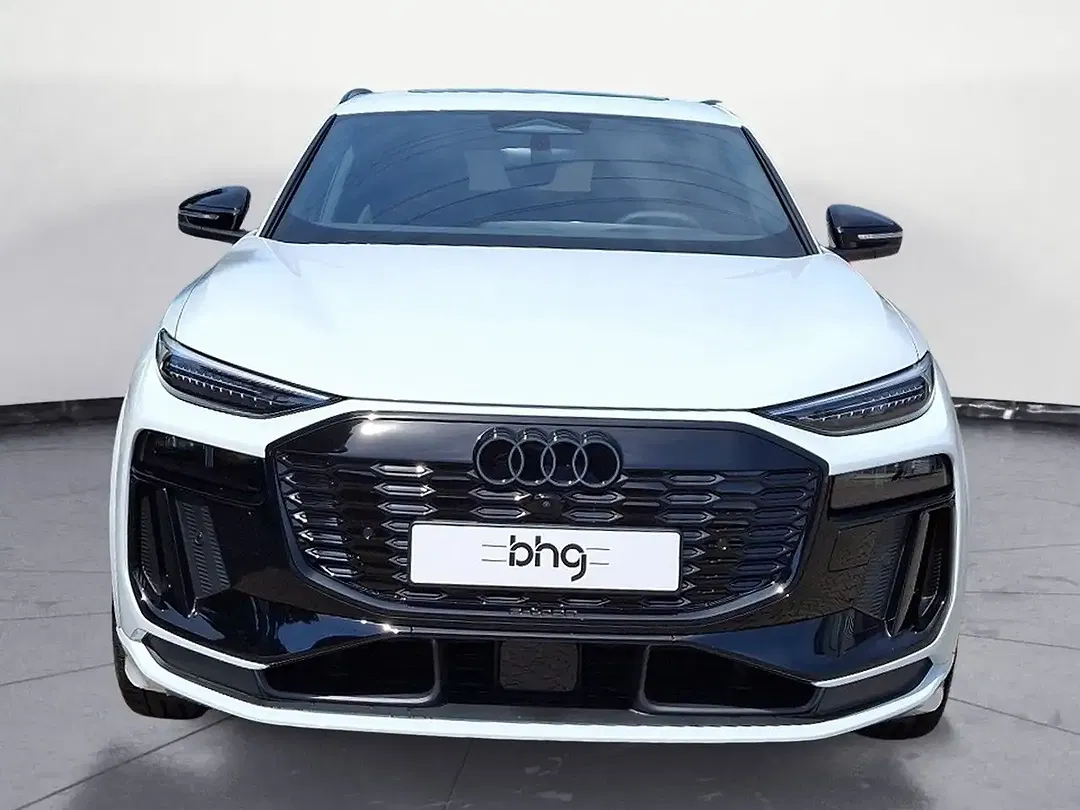 Audi Q6 e-tron quattro - Thumbnail 3